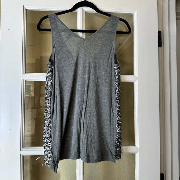 BANANA REPUBLIC Silver Grey Sequin Tank Top Shirt Size Medium V Neck - Picture 6 of 8